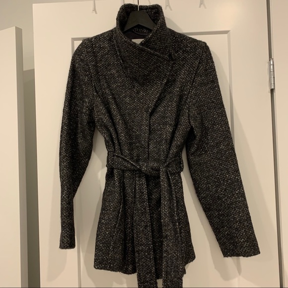 Babaton Jackets & Blazers - ⭐️EUC Aritzia Babaton Connor Coat Short.